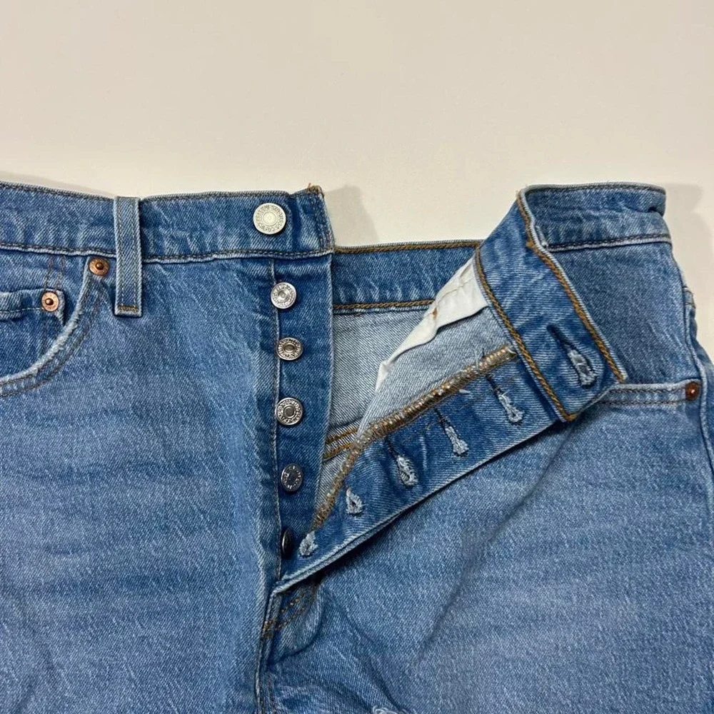 Levi's Blue Distressed Denim Shorts Womens Size W32